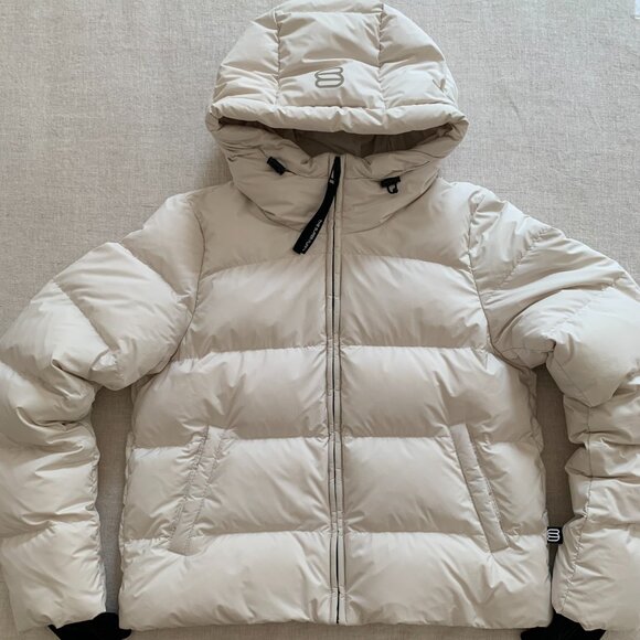 Aritzia Super Mini Puff Jacket – Matte Pearl, Size L - Picture 2 of 7